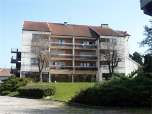 t1 à la location -   25250  L ISLE SUR LE DOUBS, surface 32 m2 location t1 - UBI479359736